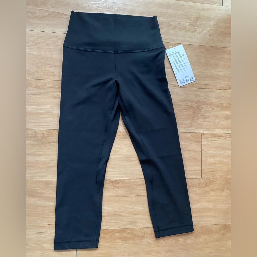 Lululemon Aligh. Super High -Rise Crop 21